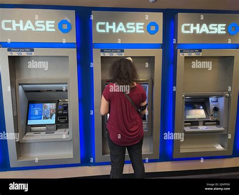 Chase bank atm deposit cash - How do I deposit a check at an ATM? Many ATMs accept check deposits. Prior to depositing a check at an ATM, be sure to verify that the ATM is in your bank’s network. …